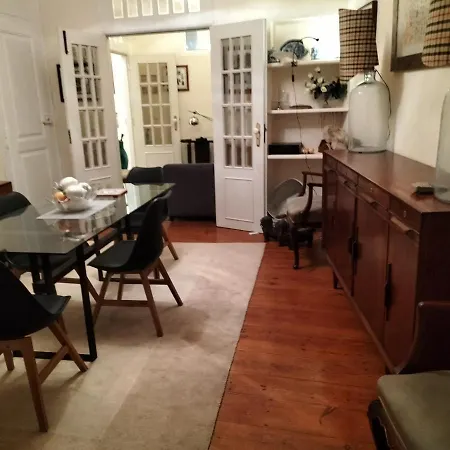 Vintage Happy Flat Near Avenida Da Liberdade アパート