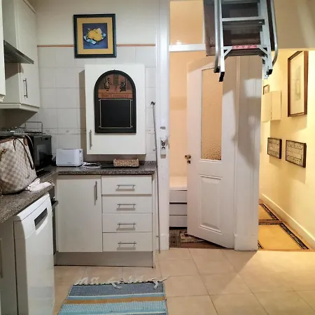 Vintage Happy Flat Near Avenida Da Liberdade アパート リスボン